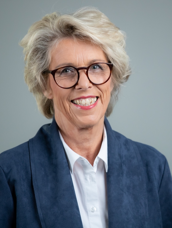 Christiane Schönefeld